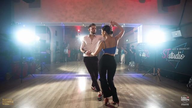 תום ודניאל בצ'אטה דמו | בצ'אטה גרוב וויקאנד - Veneno - Prince Royce & Gusttavo Lima смотреть онлайн