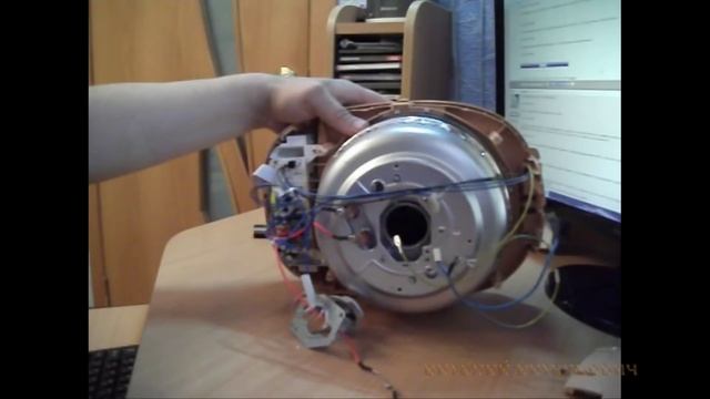 Ремонт мультиварки Maxwell MW-3801 BN смотреть онлайн