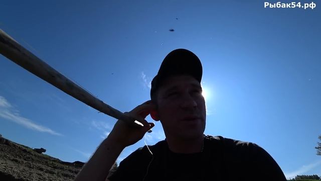 НЕ ОЖИДАЛ ТАКОГО! КЛЮЁТ на ВСЁ! Жарим рыбу, отдыхаем в палатке! Рыбалка на резинку! смотреть онлайн