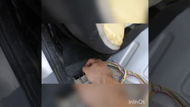 рено сандеро, не работают стоп сигналы, проблему устранил