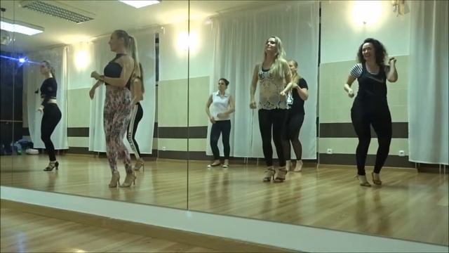 Bachata workshop Prague 2018 with Tanya смотреть онлайн