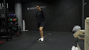 МФР стопы ходьба по гимнастической палке елочкой