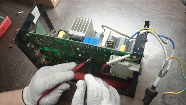 Сварочный инвертор Ресанта САИ 250 - подробный ремонт | Зона-Сварки.РФ ремонт сварочных аппаратов смотреть онлайн