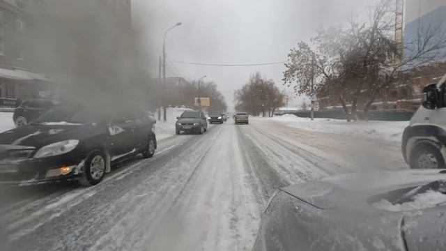 Ехать можно, но лучше остаться дома: в Самаре выпало рекордное количество снега смотреть онлайн