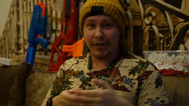 Феникс спустя полгода | Большая история маленького бластера смотреть онлайн