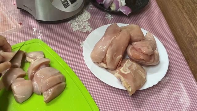 تجربه فرم اللحمه والفراخ والكفته والبصل في مفرمه كنود الكهرپائيه ١٦٠٠ وط смотреть онлайн