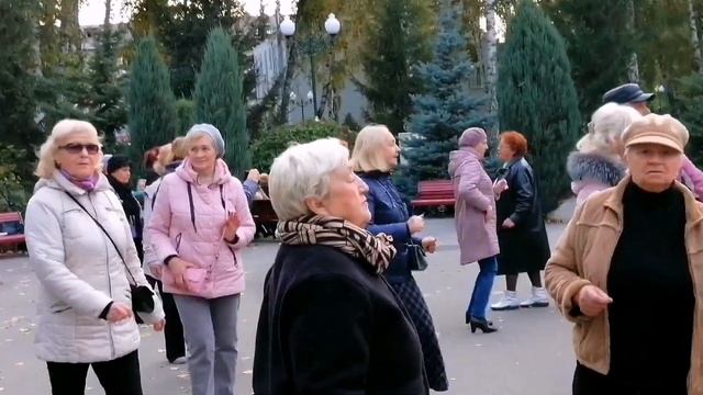 Огонь любви Танцы в парке Горького Харьков Октябрь 2021 смотреть онлайн