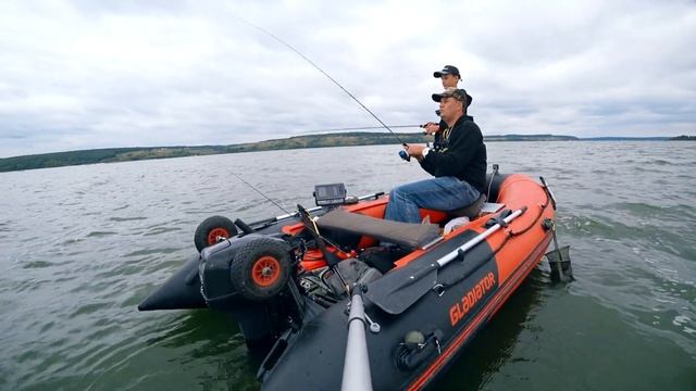 НОВЫЙ ЧЕЛЛЕНДЖ ? Кто меньше поймает рыбы, красит волосы в красный! Рыбалка с сыном на спиннинг смотреть онлайн