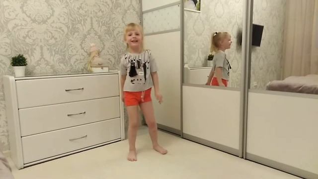 Танцы Аделина 5 лет смотреть онлайн