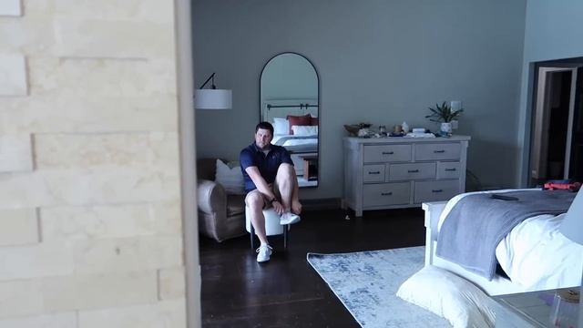 NEW HOUSE PROJECTS!! Painting Cabinets, Kitchen Renovation Prep, Bathroom Refresh + Closet DIY смотреть онлайн