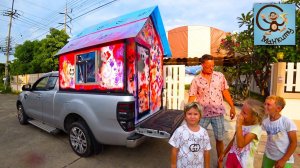 Дети и машина. Украшаем дом на Хэллоуин и дарим подарки детям. МанкиТайм