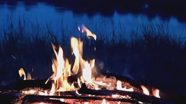 Расслабляющий треск костра слушать для сна