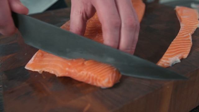 Лосось под сливочно икорным соусом. Рецепт от Шеф-повара ресторана "Фрегат" смотреть онлайн