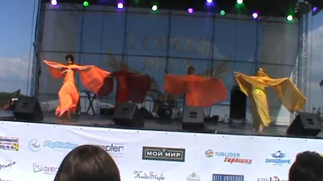 Восточные танцы.Танцы живота." Горячий песок" День города Пушкина 28 июля 2014г смотреть онлайн
