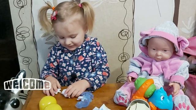 Киндер Макси, Полярные медведи, новогодняя коллекция. смотреть онлайн