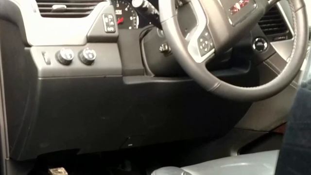 GMC Yukon with a dead key fob: Get in and start push button start models. (updated) смотреть онлайн