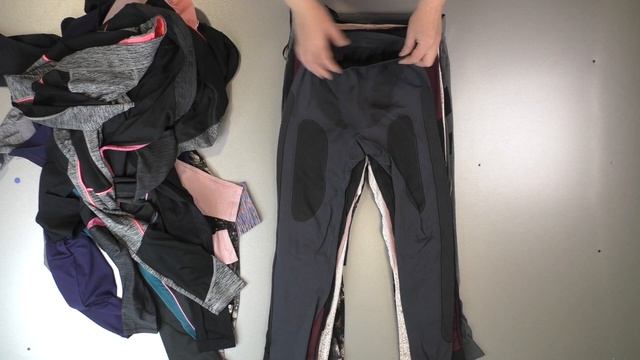 лот 2656 Леггинсы спорт (6 кг, 31 шт, 6600 руб, 212 руб/шт) смотреть онлайн