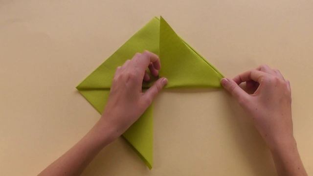 Servietten falten Weihnachten: Engel falten als Weihnachtsdeko zum selber machen смотреть онлайн