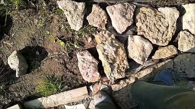 Ещё машина грунта на подсыпку. "Отмостка - завалинка". Готовлюсь к посадке новых плодовых. смотреть онлайн