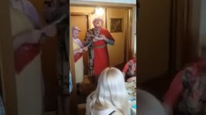 Прикол Сценка поздравление Весёлые китайцы