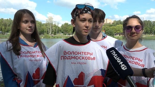 Серебрянка преображается. Берег реки очистили от мусора в рамках акции "Вода России" смотреть онлайн