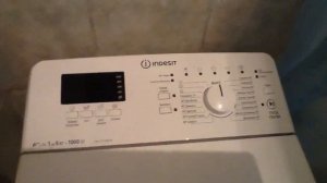 Обзор стиральной машинки с вертикальной загрузкой INDESIT ITW D 51052 W. Производство Словакия.
