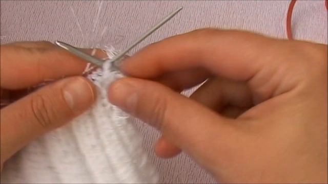 зимняя шапка на девочку 4 - 5 лет. вязание спицами, травкой смотреть онлайн