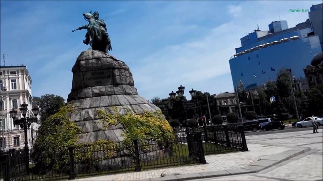 Украина Киев 17.07.2014. Софийская площадь./ St. Sofia's Square Ukraine Kiev смотреть онлайн