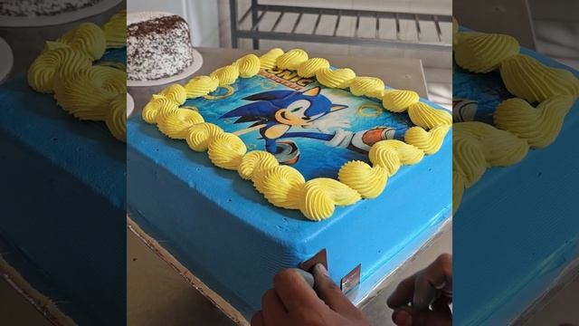 Como decorar un pastel de Sonic cuadrado para niño con crema chantilly смотреть онлайн