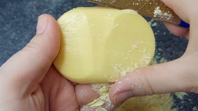 Медовое от невской косметики, классный аромат...да и мыло хорошее смотреть онлайн