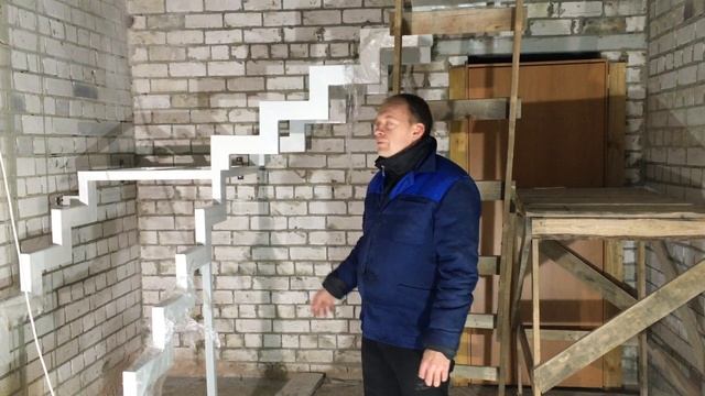 Лестница открытая на ломаном косоуре смотреть онлайн