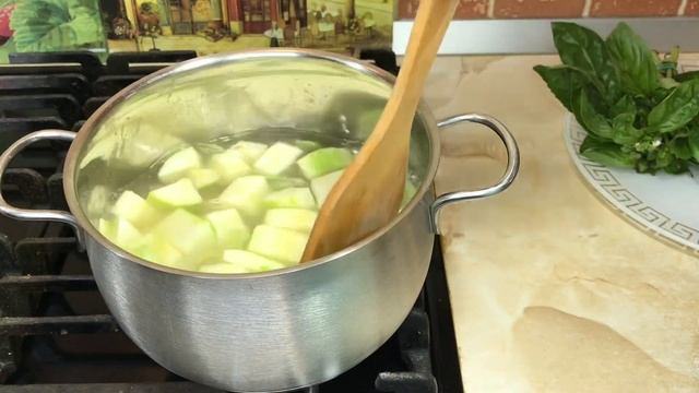 Крем-Суп из Зеленого Горошка с Базиликом и Секретной Добавкой??? смотреть онлайн