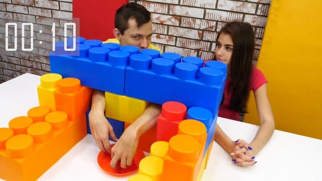 Лучшая подружка Вика vs Федор: угадай, что это? Вызов принят! Смешные ЧЕЛЛЕНДЖИ для девочек смотреть онлайн