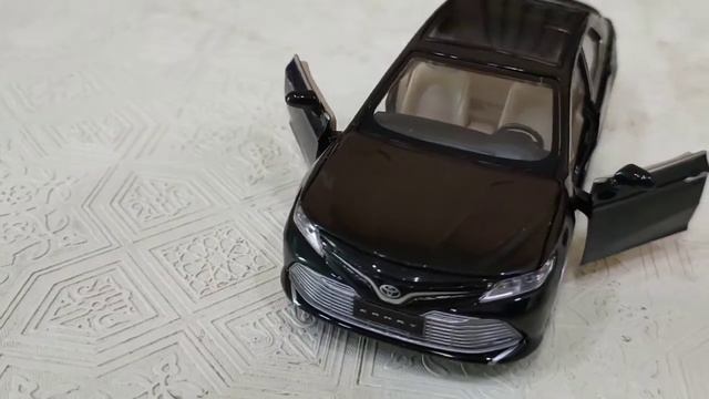 Unboxing Rc Toyota Camry 1:34 Genuine 8th Generation Car Model смотреть онлайн