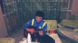 Напиши письмо маган, отлично поет и играет на гитаре