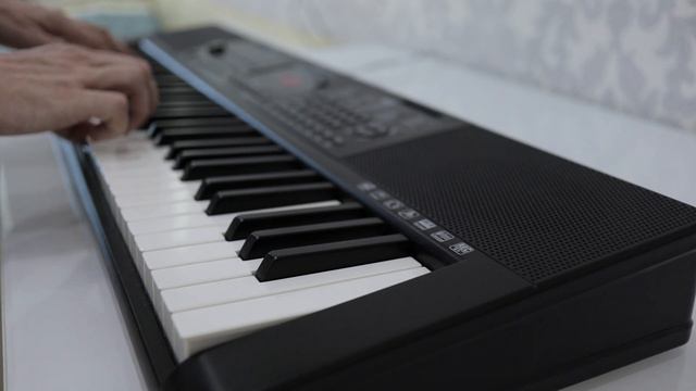 Roque Banos - The Evil Dead Main Theme (начало) смотреть онлайн
