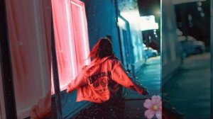 Она одна танцует вальс 🥀