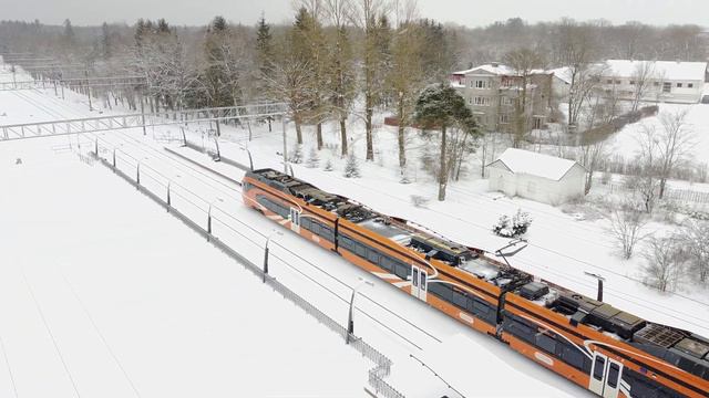 Штадлеский дизель-поезд 2320 и электропоезд 1330 / Stadler DMU 2320 and EMU 1330 смотреть онлайн