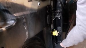Citroen C4 Picasso door removal