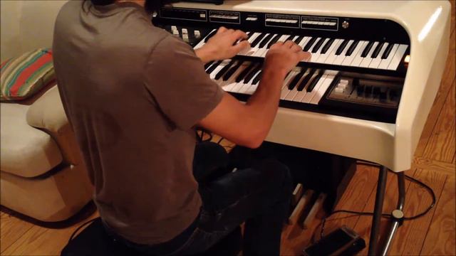 SOLD - 1974 Cordovox/Moog CDX-0652 vintage analog synth&organ combo - functionality test смотреть онлайн