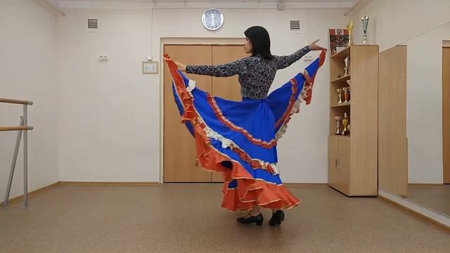 Введение в цыганский танец. 10.10.2020. Студия "Эдель" 1-3 гр. "Zemfira studio" смотреть онлайн