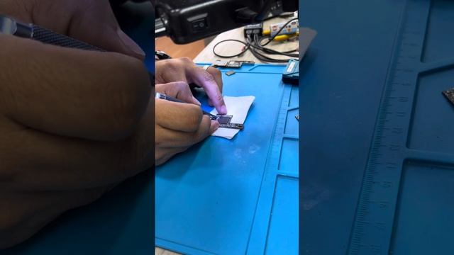 Si finalizó la Reparacion de reconstrucción de pad de CPU A12 iPhone XS Max Swap смотреть онлайн