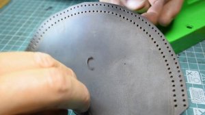 БЕСШУМНО пробиваем отверстия в КОЖЕ