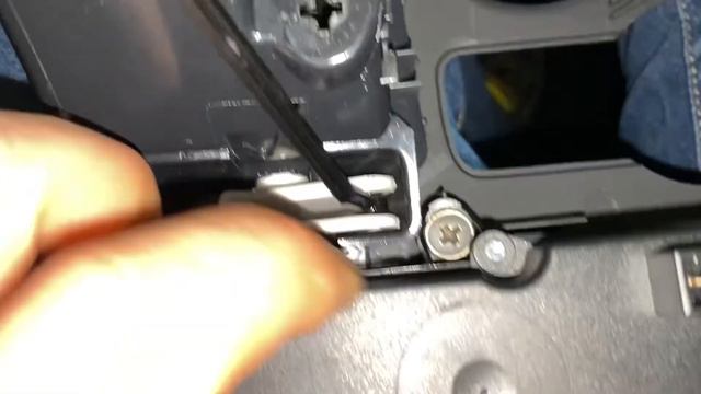 Mercedes Vito W639 Blende / Konsole Klimabedienteil Ausbauen