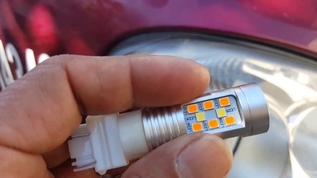 FREIGHTLINER CASCADIA OWNERS: CAUSE and PREVENTION OF CLOUDY HEADLIGHT LENSES смотреть онлайн