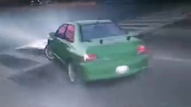 NFS World Police Pursuit Glitch смотреть онлайн