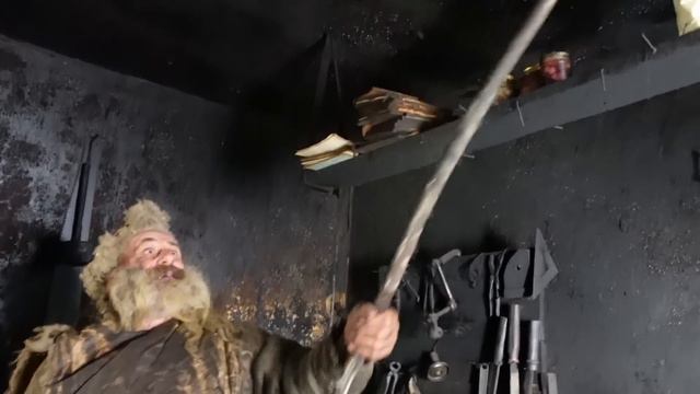 L'EREMITA INVENTORE Che VIVE Come Nel MEDIOEVO - Thepillow