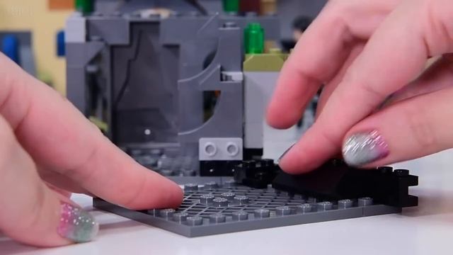 Lego Harry Potter Chamber of Secrets Part 2 - Building the Dungeons ? смотреть онлайн