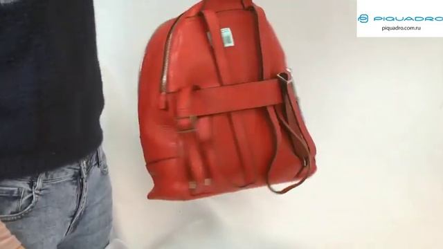 Красный женский рюкзак Piquadro Muse кожаный CA4327MU/R смотреть онлайн