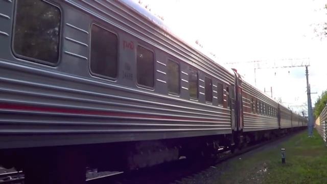 ЧС7-135 с фирменным поездом №90 "Москва – Петропавловск" смотреть онлайн